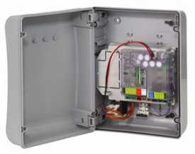 FAAC E0245 Edullinen automaatio monipuolisilla perustoiminnoilla ajoporttien 24 V moottoreille.